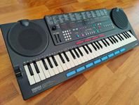 YAMAHA PSS-790 Synth i väldigt bra skick!