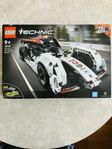 Säljes lego technic Formula E Porsche 99X electric. 