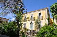 Välrenoverat Maison de Maitre med B&B i Occitanie