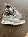 Nike Air Max Thea strl 38 i bra skick