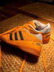 Adidas gympasko/fotbollssko 