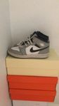 Jordan 1 grey smoke 