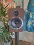 Q Acoustics 3030i 