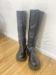 Oanvänd, Boots,40