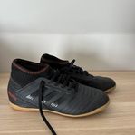 Adidas predator 35,5 fotbollsskor inomhus 35