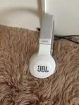 Hörlurar JBL E55BT  (vit)