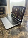 MacBook Pro 13” QuadCore i5 / 500GB SSD Touchbar 2019