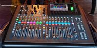 Behringer x32 Compact + case