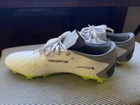 Fotbollsskor Predator 44 2/3