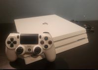 Ps4 PRO 1 TB med 2 kontroller 