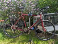 Surley Disc Trucker, 2014, 60cm + Väskor, pakethållare