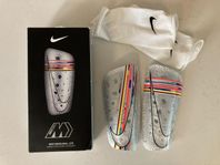 Nike Mercurial Lite, benskydd + strumpa, storlek S (Nya)