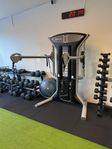 Gymutrustning, löpband, hiit-bike, hantlar, kettlebells