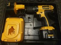 Dewalt DC743 Borrskruvdragare 12V full kit