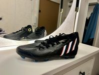 Adidas Predator fotbollsskor strl. 42 1/2