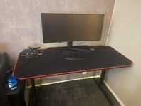 Nordic Gaming skrivbord