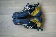 Klätterskor strl. 45 (10.5) La Sportiva Solution