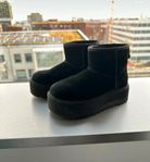 uggs ultra classic svart 