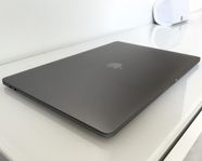 MacBook Pro 2018, 15”