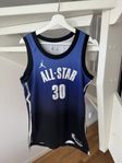 Curry All-Star Basketboll Jersey i storlek S.