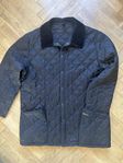 Barbour Liddesdale Quilted Jacket i Svart Herr XL