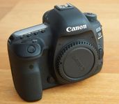 Canon EOS 5D Mark IV i toppskick end 1342 Exp