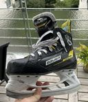 Bauer Supreme  M4 skridsko