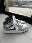 Nike Air Jordan 1 mid light smoke grey 