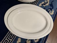 white serving plates 