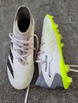 Fotbollsskor adidas predator stl 38