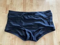 (Nr 159) Svarta bikinitrosor m rosett - dam. Stl 40.