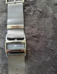 DKNY Damklocka i silver mesh armband