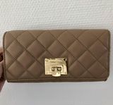 Michael Kors beige plånbok med gulddetaljer