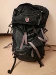 RYGGSÄCK FJÄLLRÄVEN FRILUFT 45L