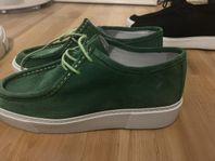 gröna sneakers 200 kr bara 