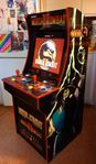 Arkadspel Mortal Kombat 2 Arcade1up.