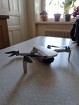 Drönare: DJI Mini 2 fly more med väska och minneskort