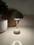 Flowerpot portable bordslampa VP9