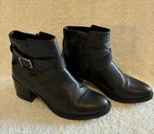 Boots svarta strl 40 DS