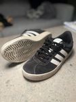 Adidas VL Court 3.0 Skor, storlek 40, bra skick