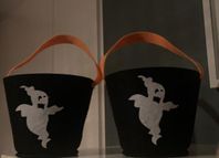 2st.Halloween godis hinkar i filt  , candy bucket