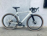 White GX Lite Gravel Bike