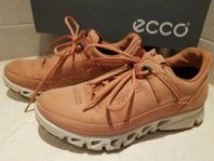 ECCO Fina ljusbruna nubuck/goretex skor stl 37 i nyskick