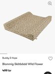 Buddy & Hope Blommig Skötbädd Wild Flower Beige