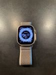 Apple Watch Ultra 49mm GPS + Cellular Titanium S/M