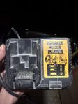 Dewalt laddare dcb113