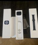 Appel watch serie 8 midnight aluminum & iPhone 11 vit 64 GB 