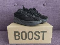 Adidas Yeezy Boost 700 V2 Vanta st. 44