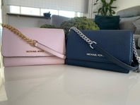 NY! Michael kors väska,  läder blå & rosa 990 kr/st