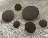 Muuto Dots träkrokar i färgen Taupe 